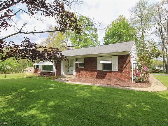 2nd image of 804 Crestview Dr