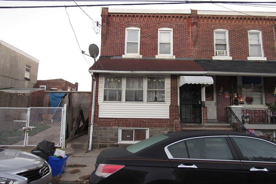 1st image of 214 N Gross St