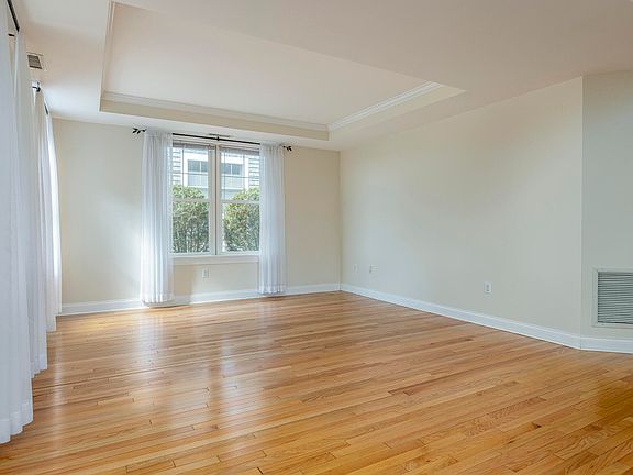 4th image of 3 Camperdown Elm Drive #D-1