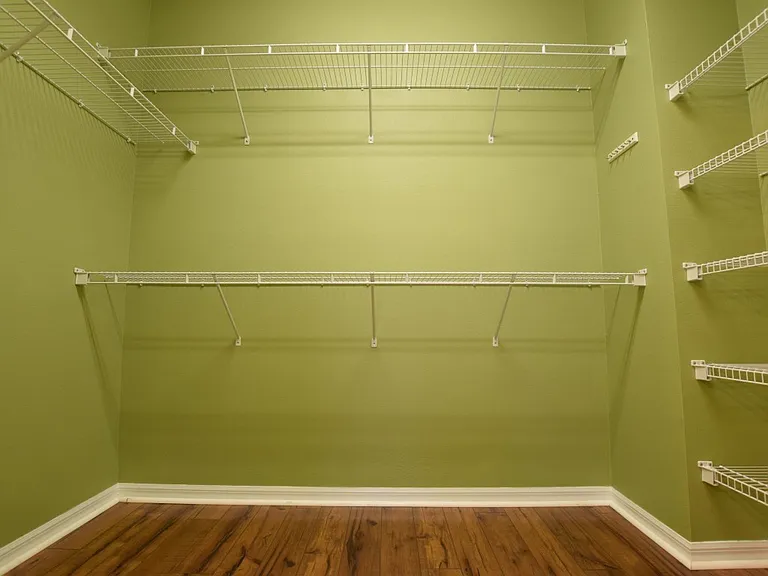 1619 Hanks Ave — Photo 14