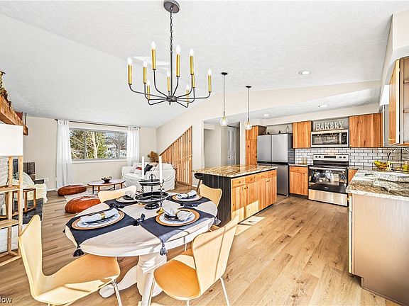 5th image of 16415 Joanne Dr