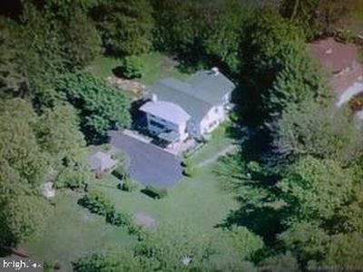 319 Red Cedar Dr, Levittown, PA, 19055