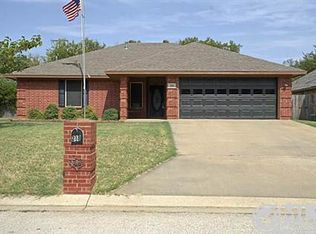 218 Linda St, Aubrey, TX 76227
