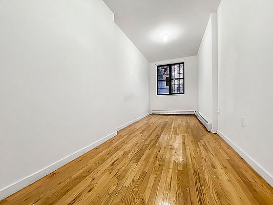 3rd image of 313 W 116th St APT 1B