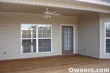 back deck (22 x 28 ft)