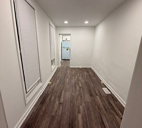 3rd image of 819 E 7th St