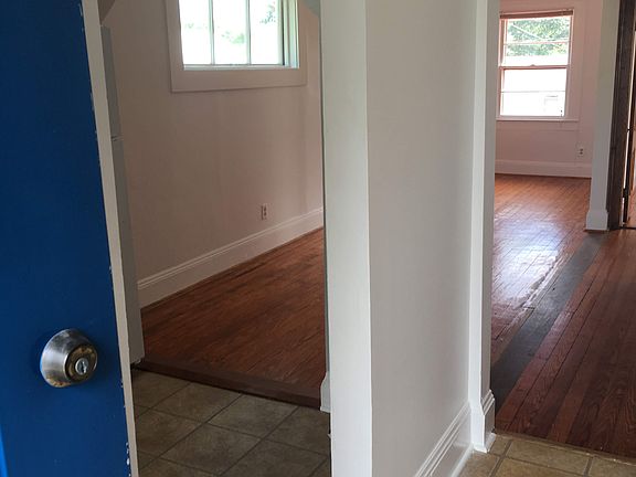 Angled passthroughs! Fun old-house detail.