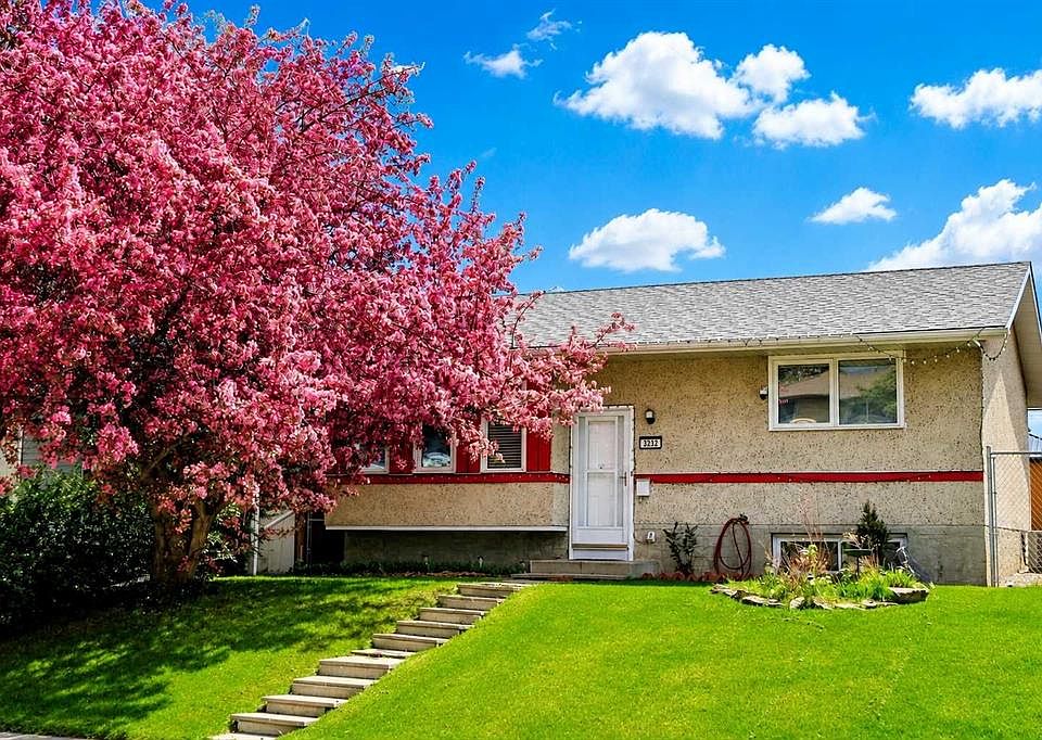 1st image of 3232 W Doverville Cres SE