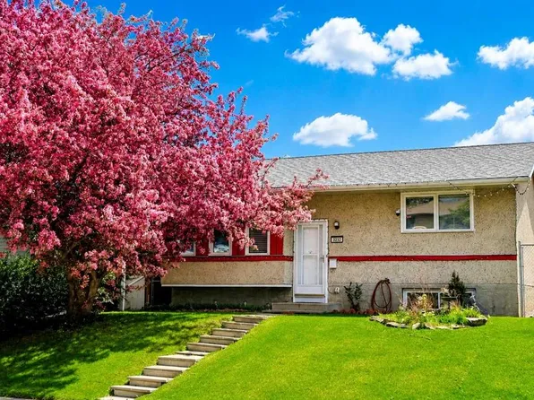 3232 W Doverville Cres SE, Calgary, AB T2B 1T9