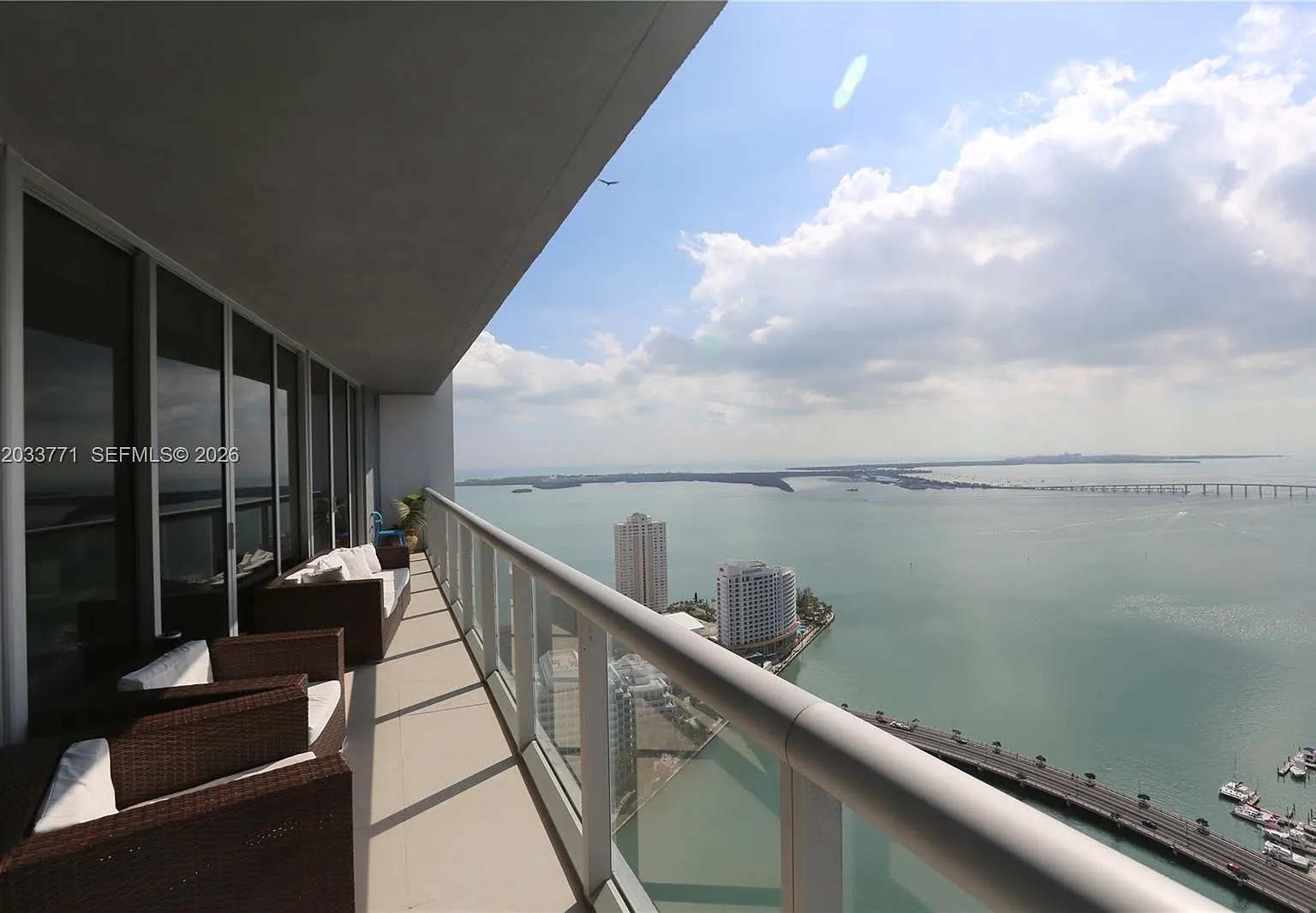 Icon Brickell No Two — Photo 1