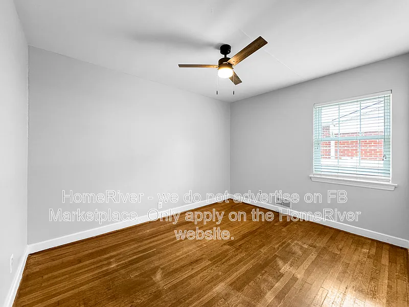 3 bed, 2.0 bath, 1618 sqft, $1,800 — Photo 3