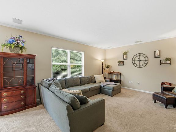 5th image of 884 Ellery Dr