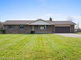 4260 Sweet Rd, Howell, MI 48843