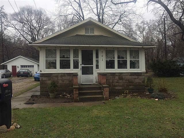 1st image of 221 Murray St