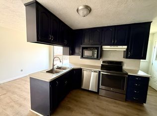 600 Powahatan Ct W, Independence, MO 64056