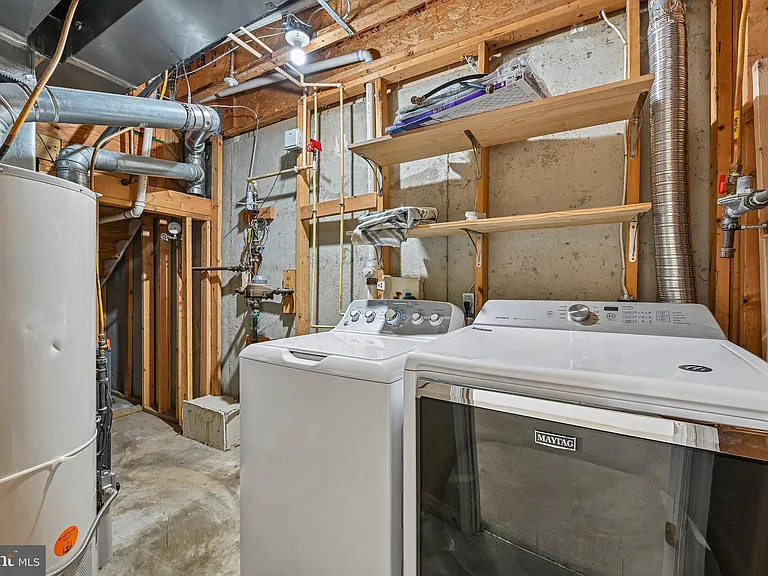 1724 Emory St — Photo 39