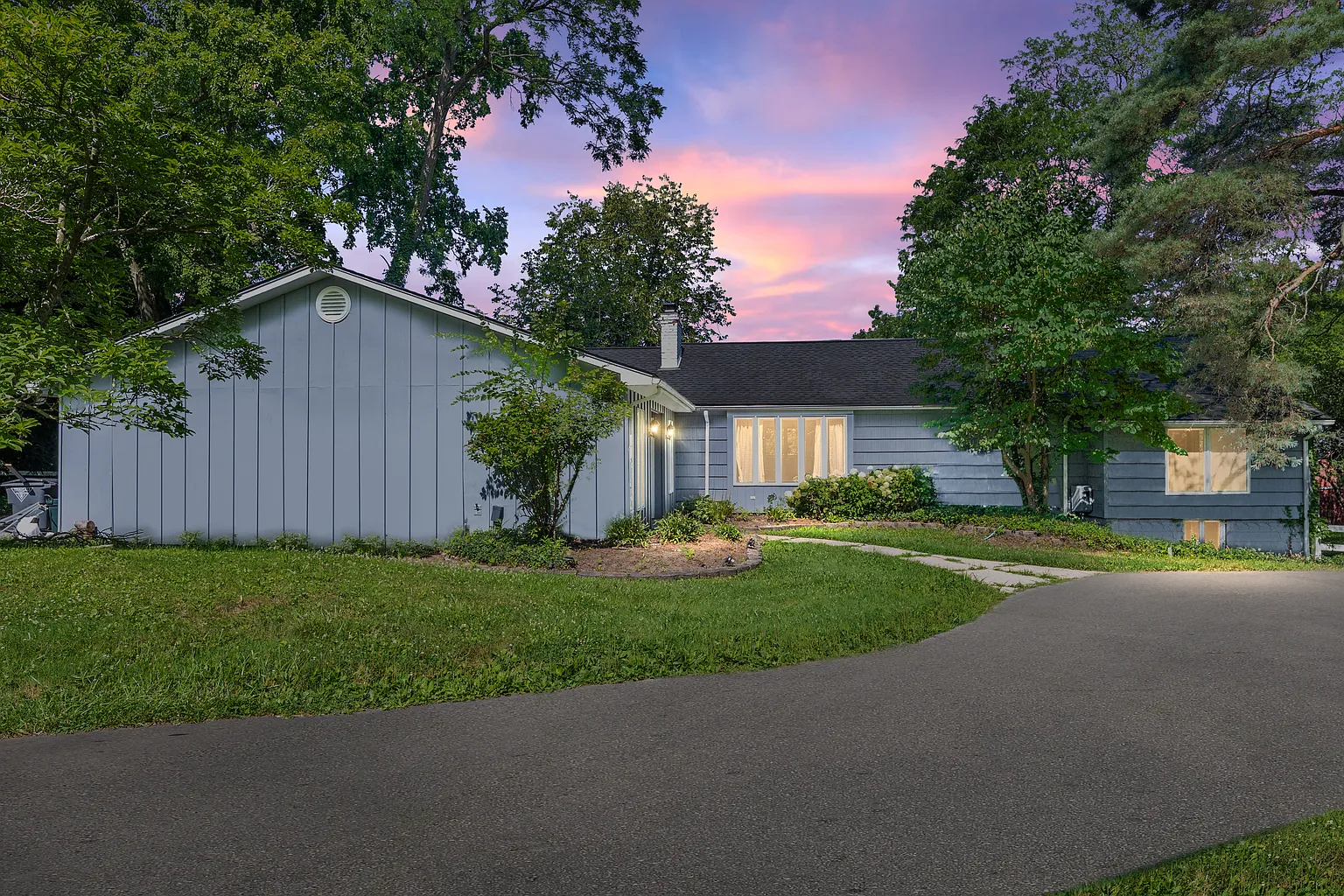 4105 Beach Rd photo 1