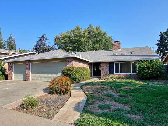 3rd image of 1615 Oakview Dr