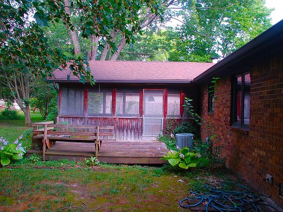 4th image of 6277 Buttonwood Dr