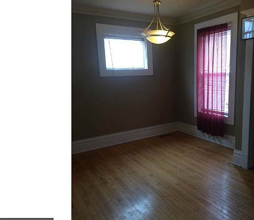 3rd image of 2035 Willow Ave N