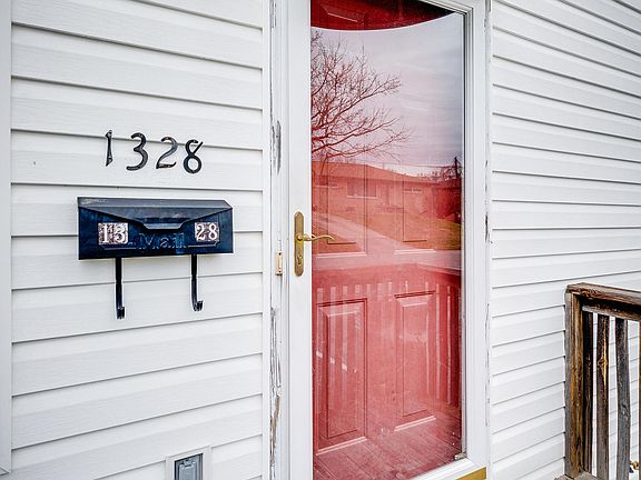 2nd image of 1328 Holyoke St #1328
