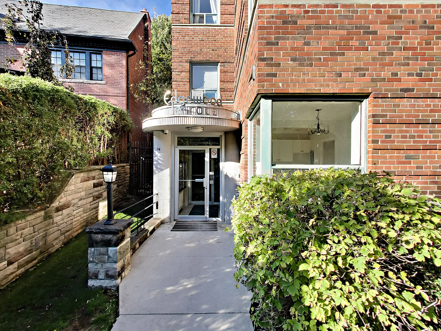 Edgewood Terrace — Photo 2