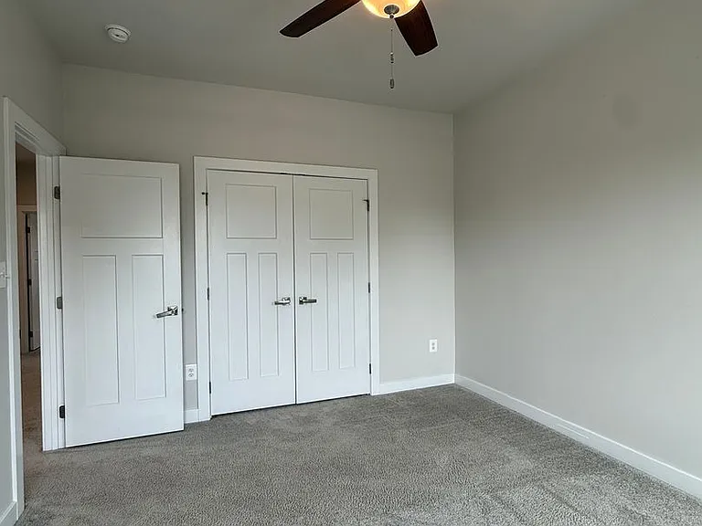 506 Ladywell St — Photo 29