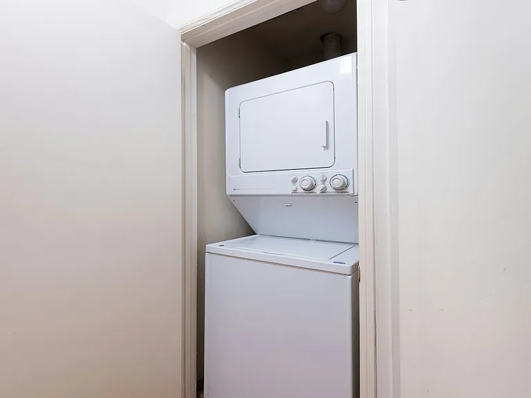 In-Unit Washer & Dryer