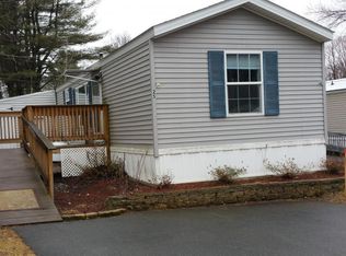 25 Oakwood, Charlestown, NH 03603
