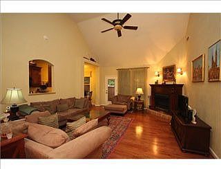 5th image of 20 Tillingham Ln