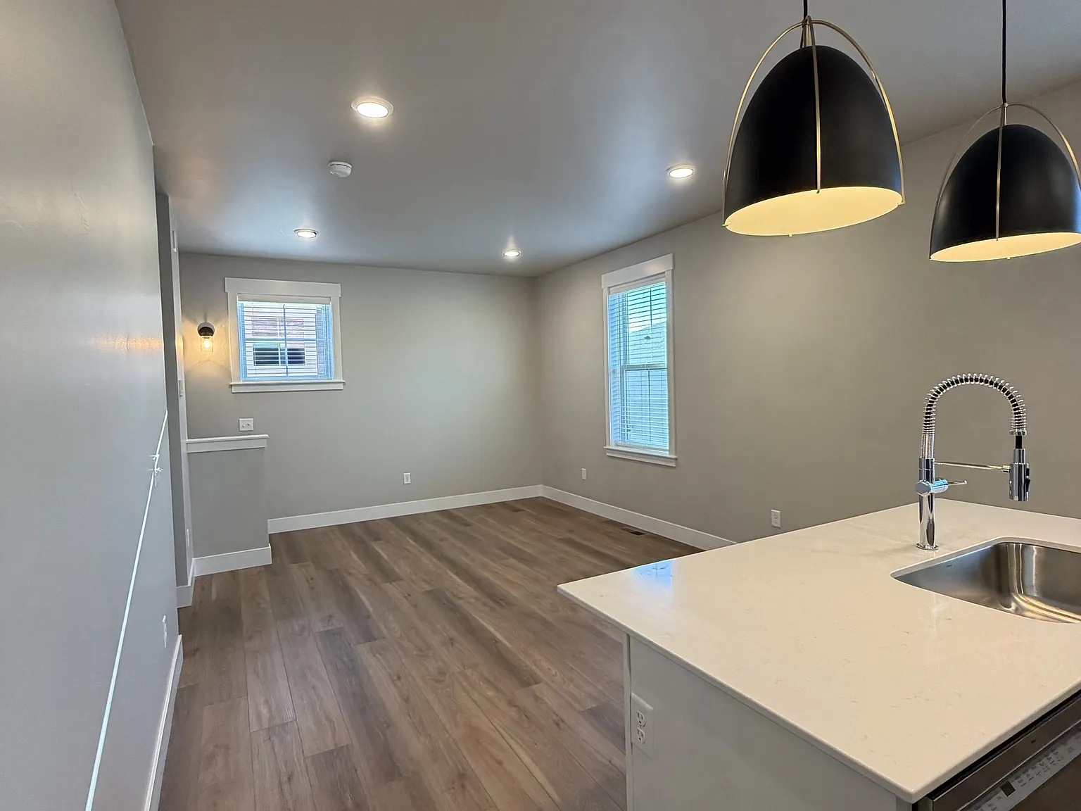6108 Northstead Avenue - 202 — Photo 3