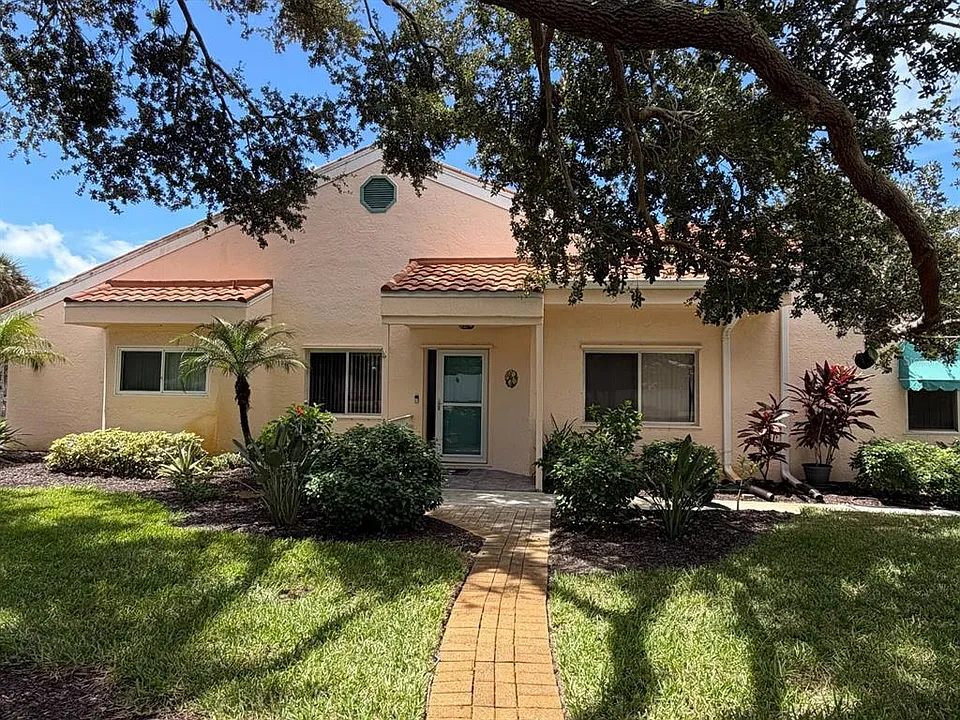608 Marcus St #34