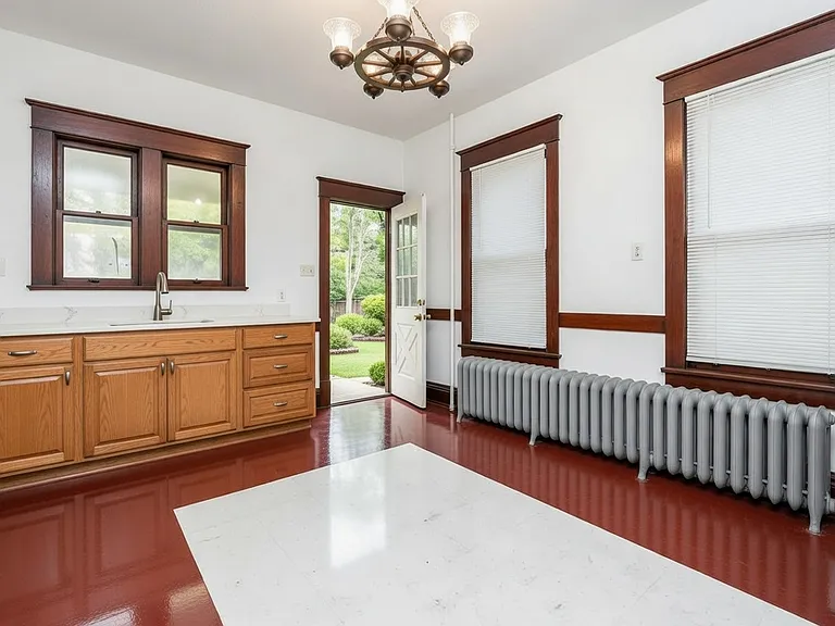320 Saratoga St #1 — Photo 12