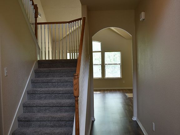 3rd image of 2321 Tarrytown Crossing Dr