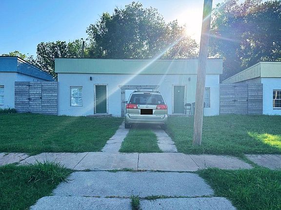 3rd image of 402 NW 3rd St