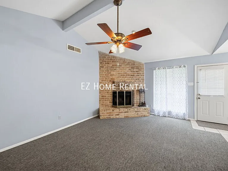 2907 W Greens Rd — Photo 5