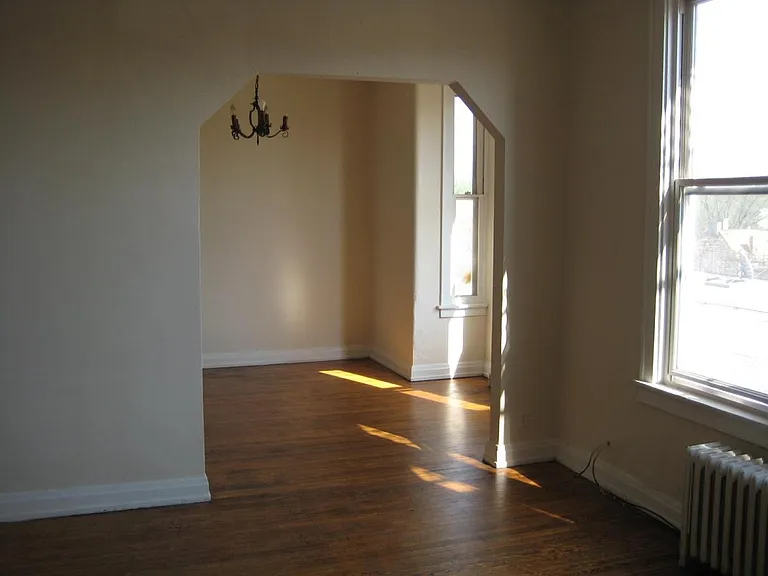2722 Vine St #11 — Photo 5