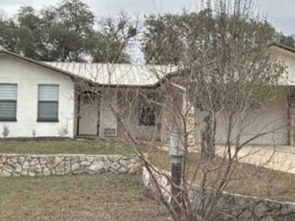 1103 Ute Rd, Horseshoe Bay, TX 78657