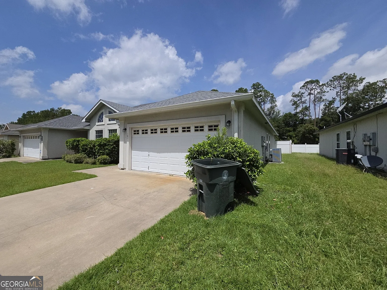 3 bed, 2.0 bath, 1510 sqft, $1,850 — Photo 4