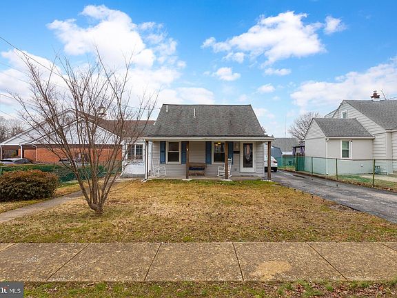 2nd image of 914 Anderson Ave