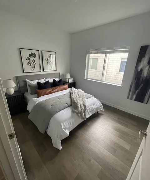 Lombard Apartments — Photo 29