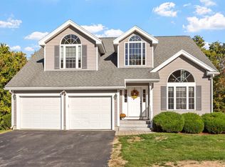 10 Sutherland Way, Nashua, NH 03062