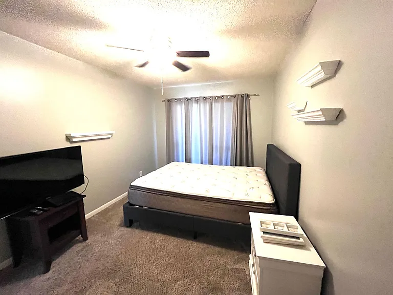 231 Poinsettia Dr — Photo 9