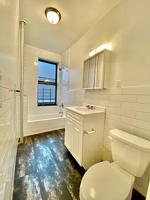 Rented by Zjama Realty Corp | media 10