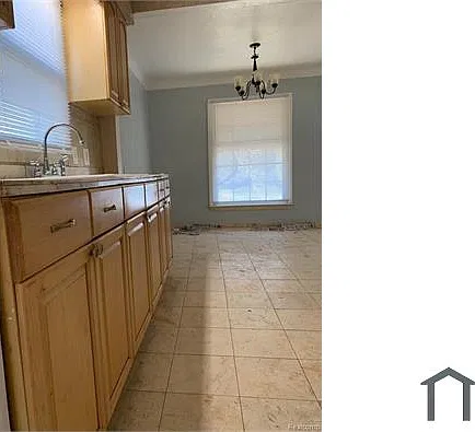 3 bed, 1062 sqft, $1,350 — Photo 2