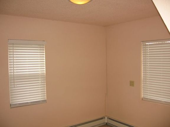 5th image of 918 Howard Ave