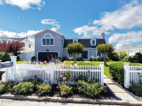 340 Bay Ln