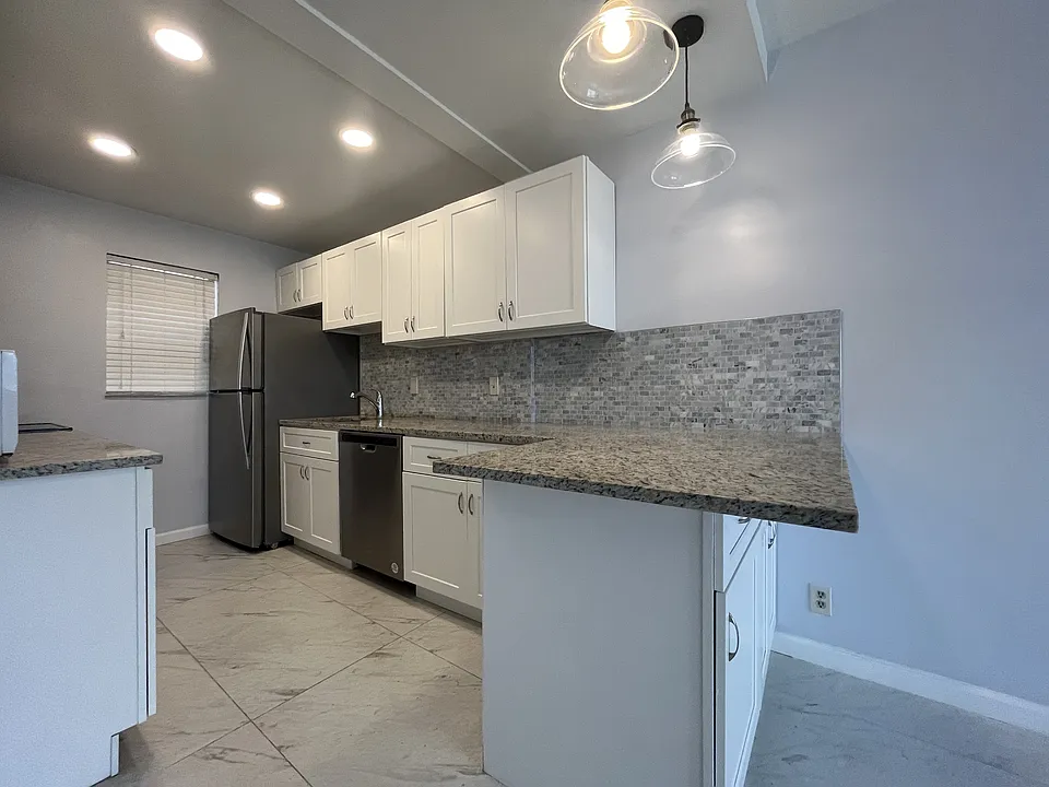 500 SW 2nd Ave #1120-1