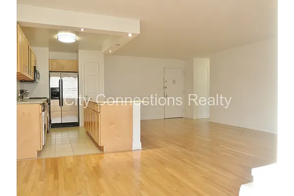 Rented by City Connections Realty | media 7