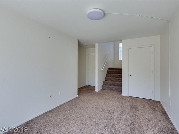 5th image of 7250 Twin Maples Ct